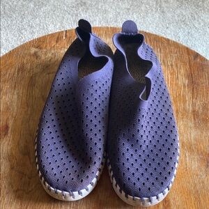 Ilse Jacobsen blue tulip flats